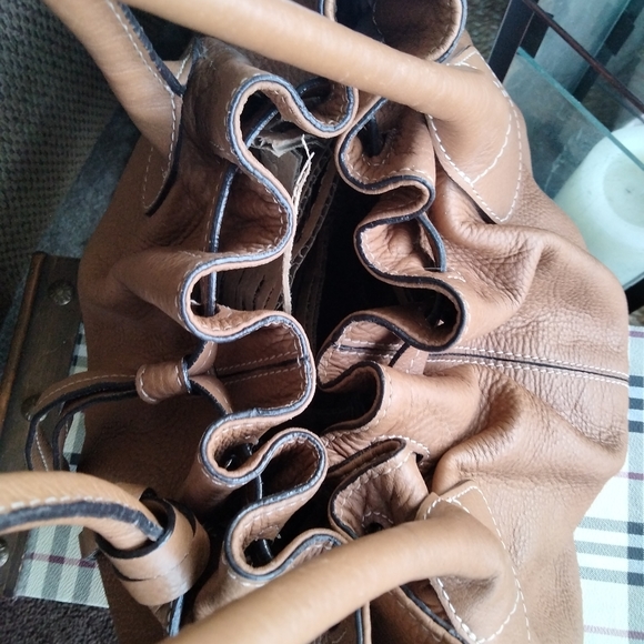 Coccinelle Leather Drawstring Shoulder Bag - Picture 3 of 7